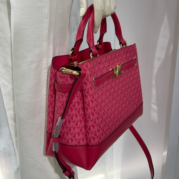 MICHAEL KORS
Reed Large Graphic Logo Belted Satchel
Electric Pink
NWT - Picture 4 of 16